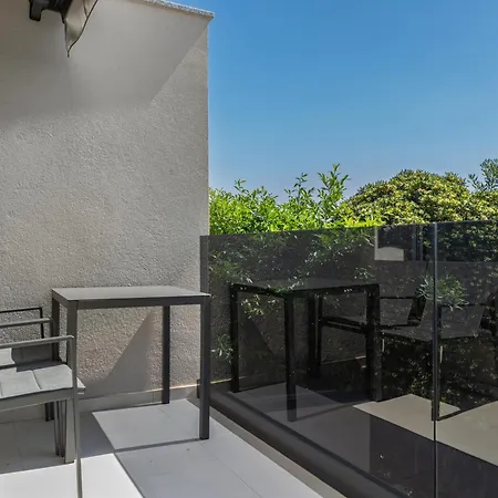 アパート Desamani 975