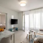Desamani 975 Apartment *