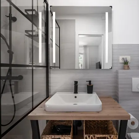 Apartment Desamani 975