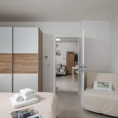 Desamani 975 * Kostrena