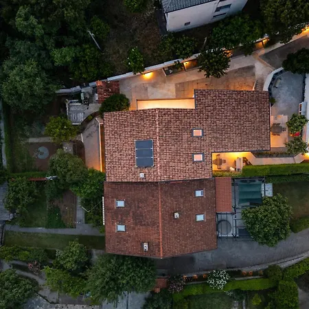 Desamani 975 Apartman