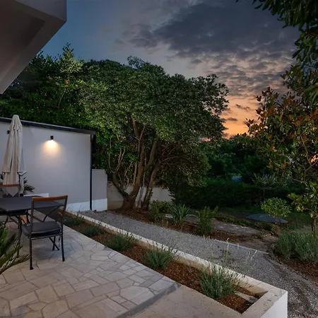 Desamani 975 * Kostrena