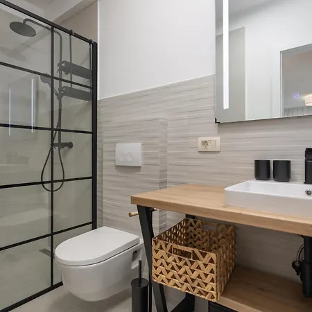 Desamani 975 Apartman *