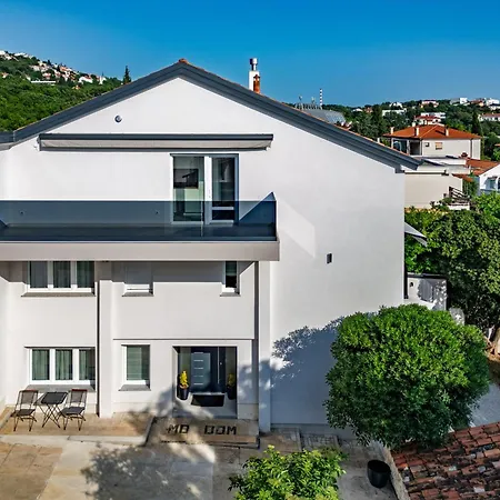 Apartman Desamani 975 *