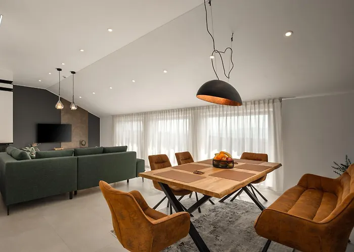 Desamani 975 Апартаменты